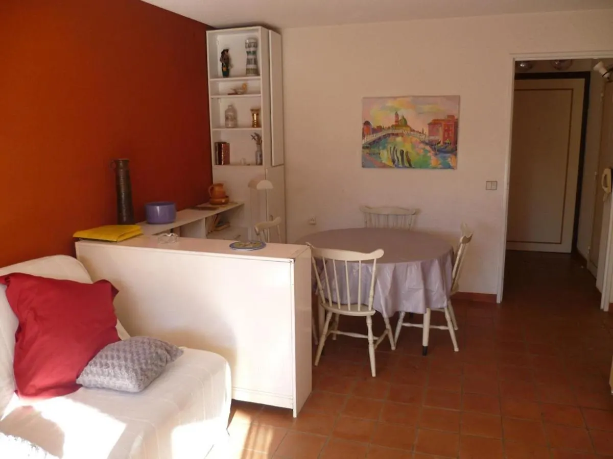 Appartement Avec Terrasse, Clim, Parking Prive - Cavalaire-Sur-Mer - Fr-1-226B-153