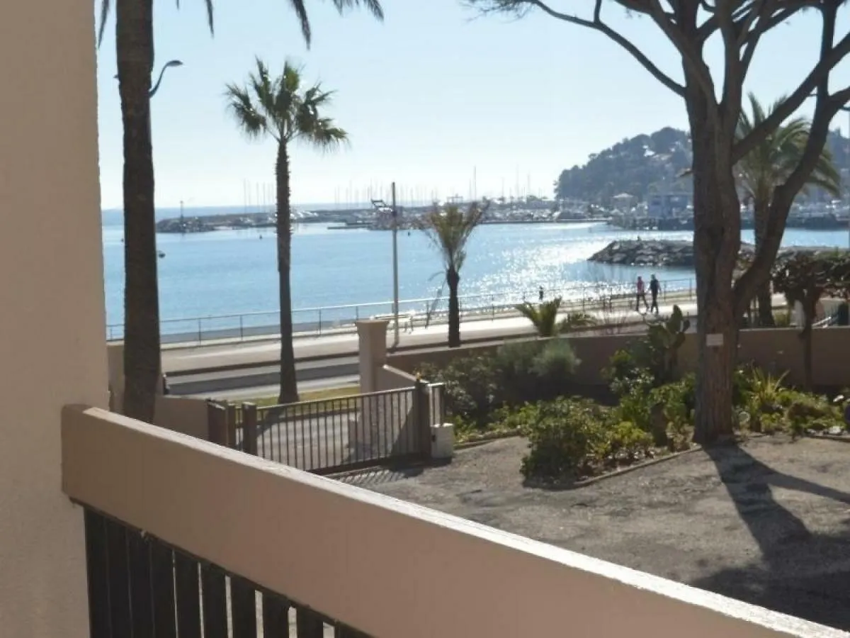 Appartement Avec Terrasse, Clim, Parking Prive - Cavalaire-Sur-Mer - Fr-1-226B-153 Apartment