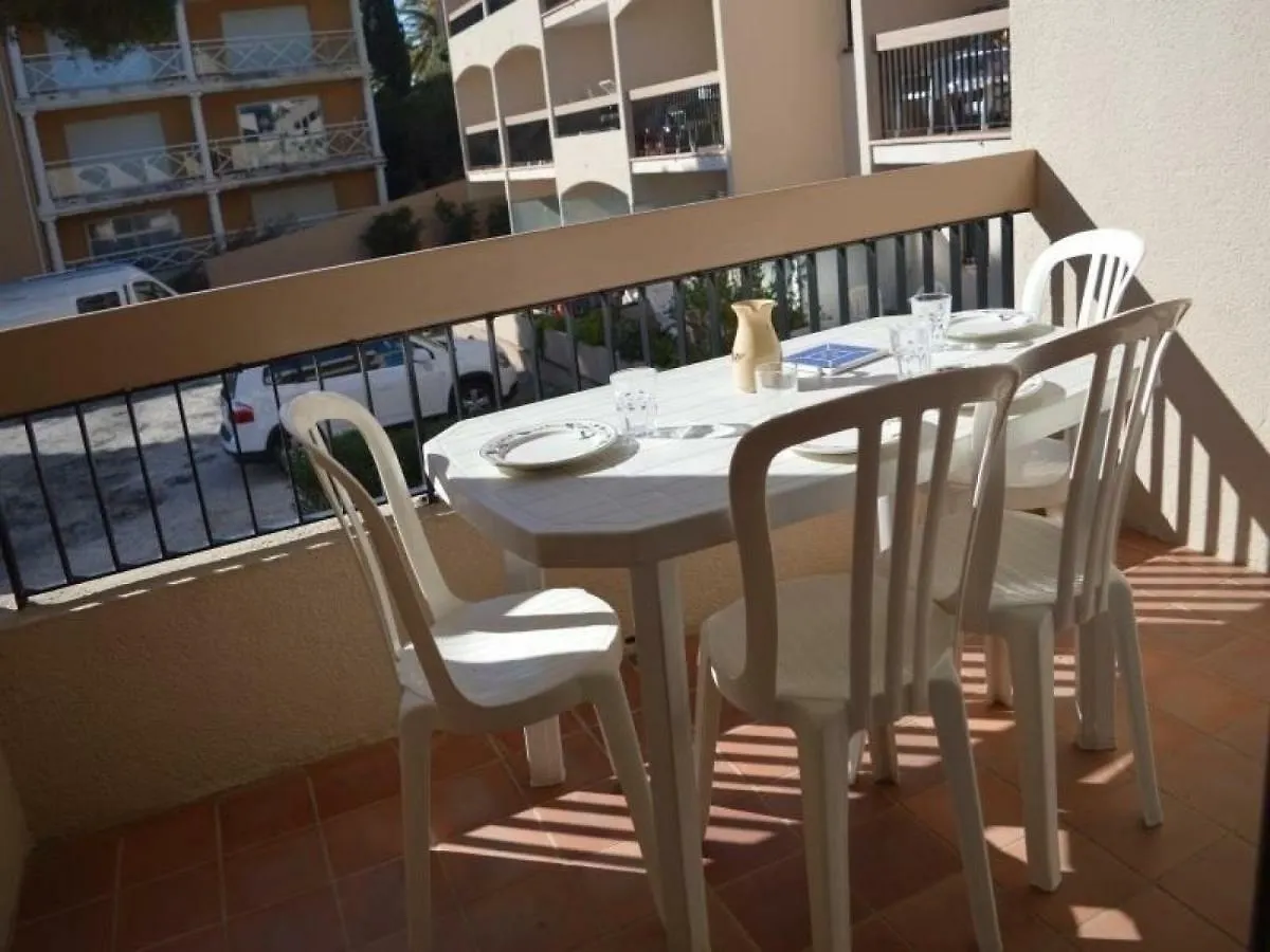 Appartement Avec Terrasse, Clim, Parking Prive - Cavalaire-Sur-Mer - Fr-1-226B-153 0*,  France