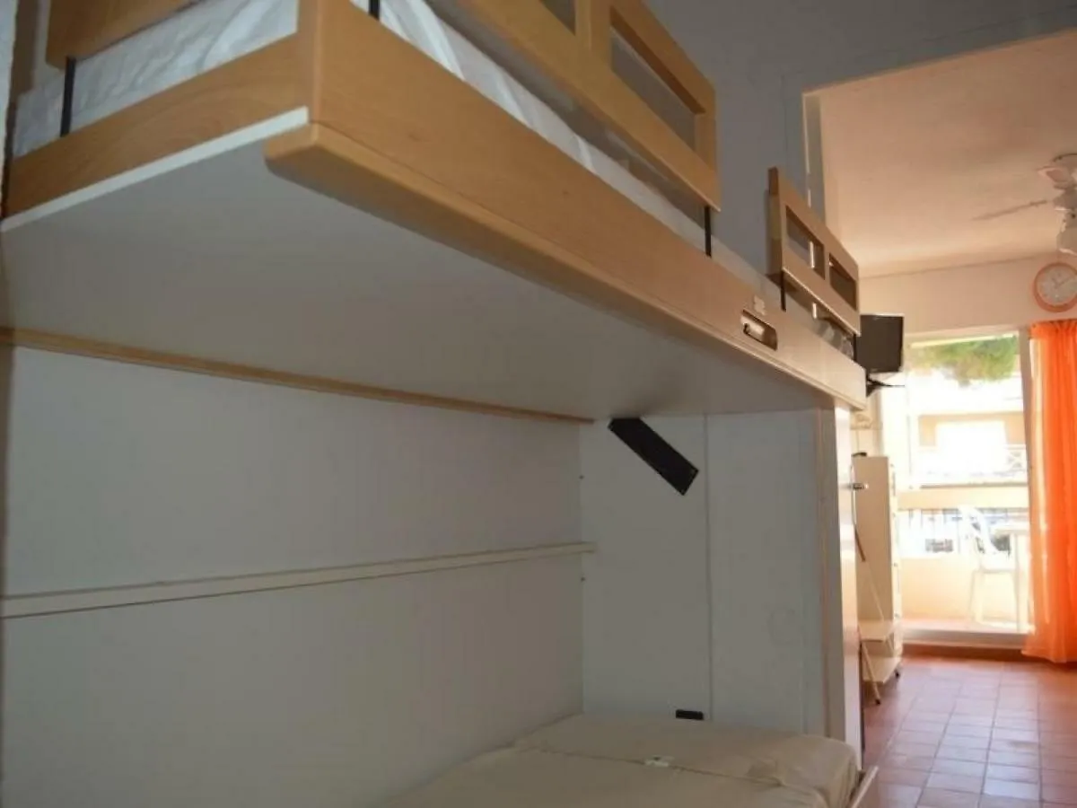 Appartement Avec Terrasse, Clim, Parking Prive - Cavalaire-Sur-Mer - Fr-1-226B-153
